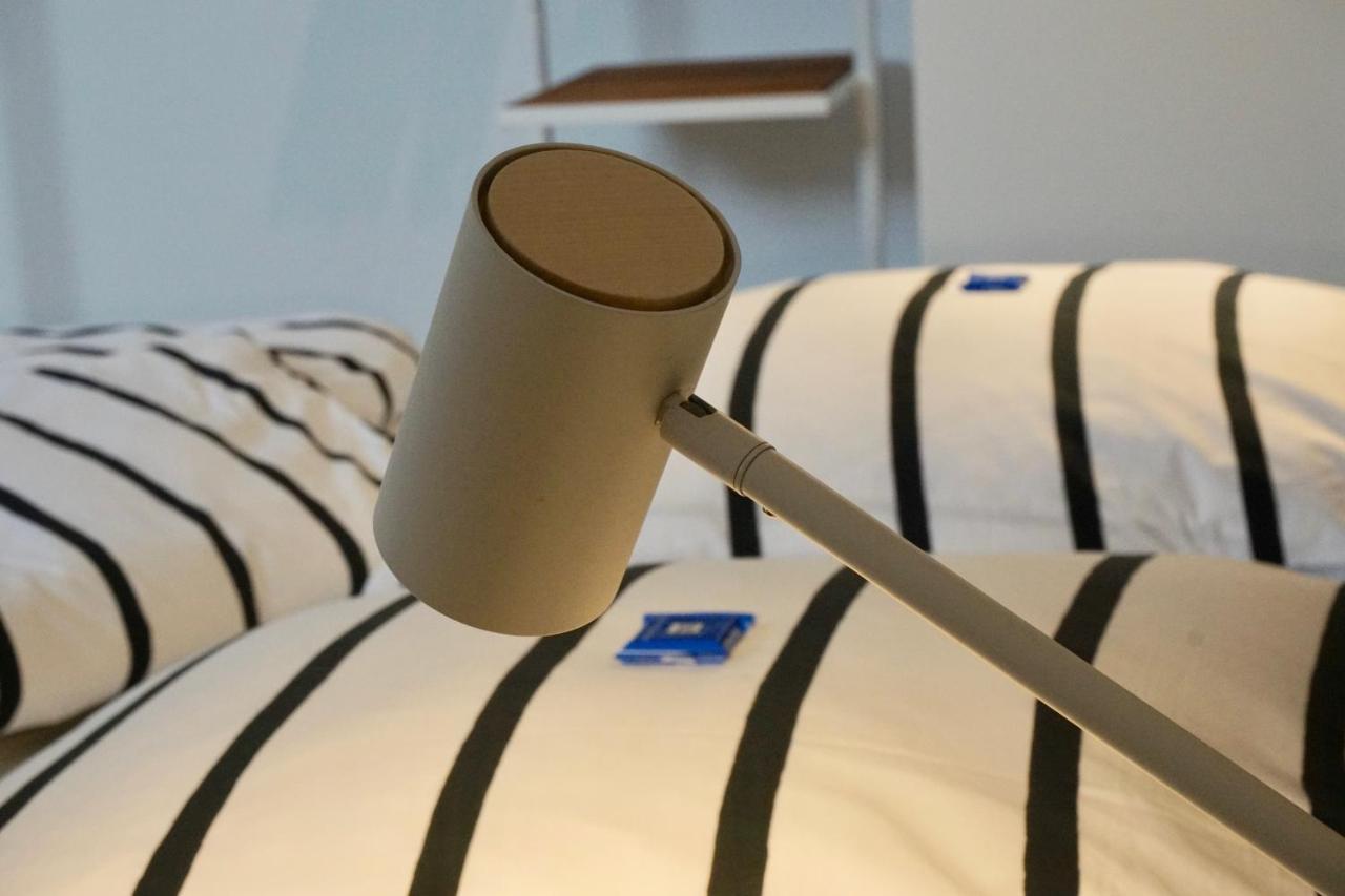 Schoenfelder * Dusseldorf